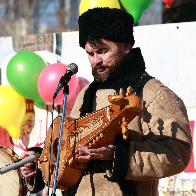 Евгений Бунтов. На Масленицу в Харитоновском парке Екатеринбурга (2012)